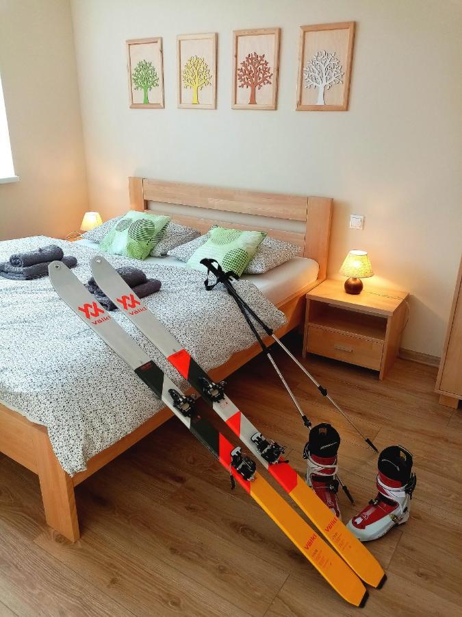 Appartement Elejan à Bešeňová Extérieur photo